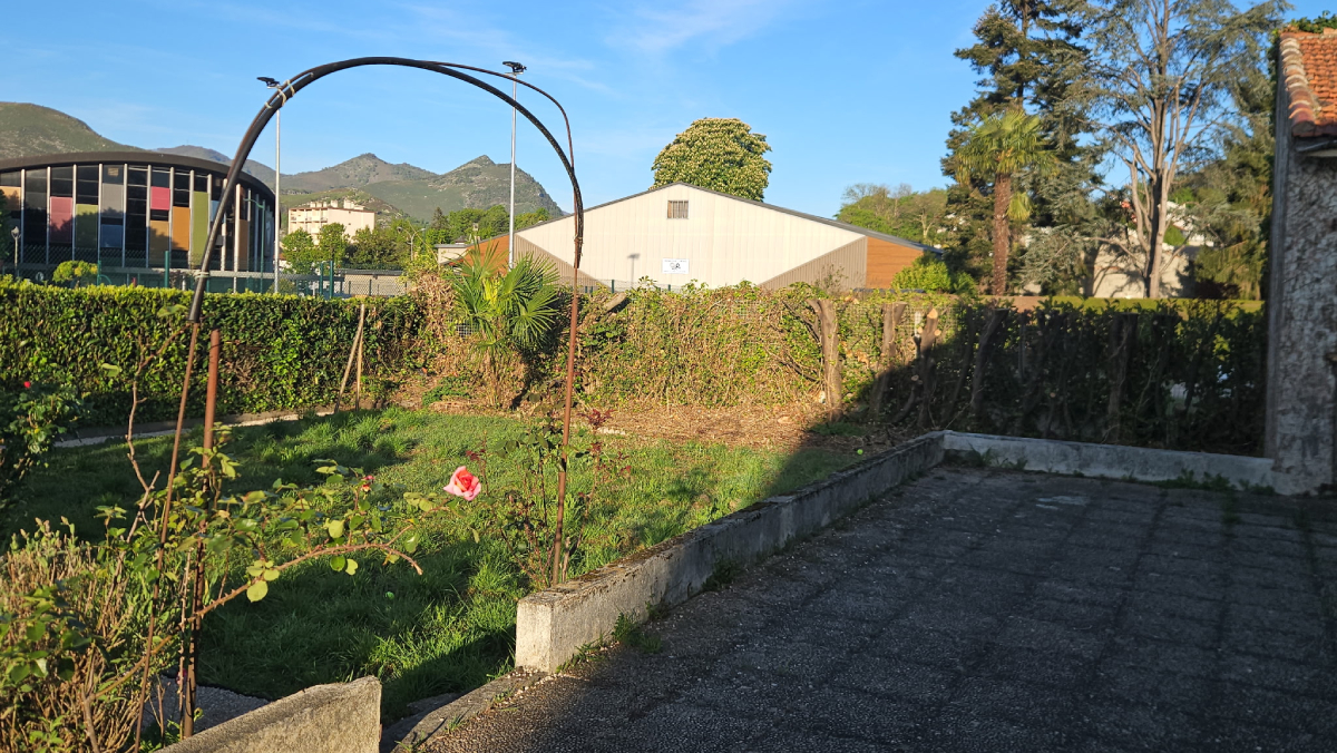 Après : jardin remis en état à Lourdes